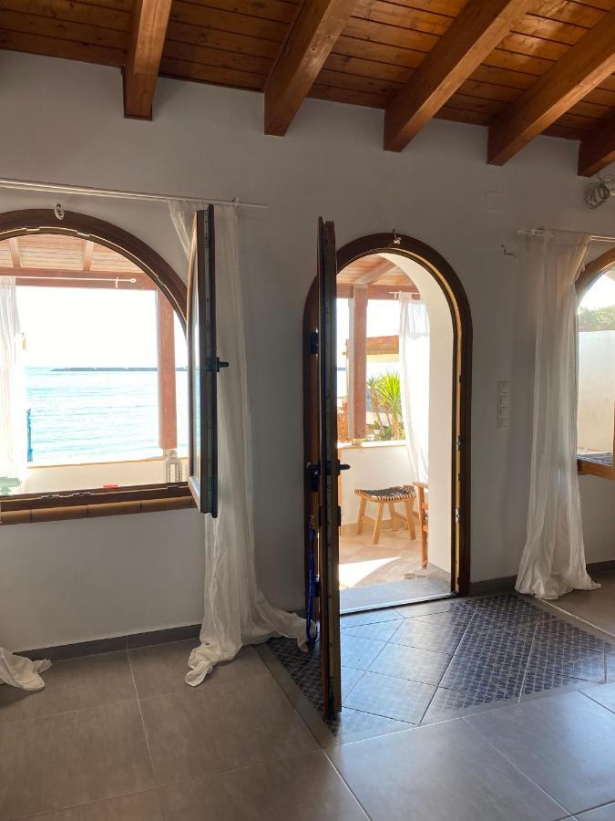 Beachfront House Holiday home *