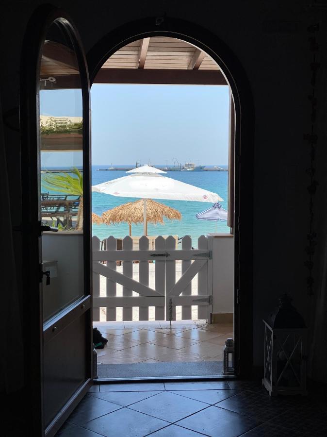Beachfront House Holiday home *