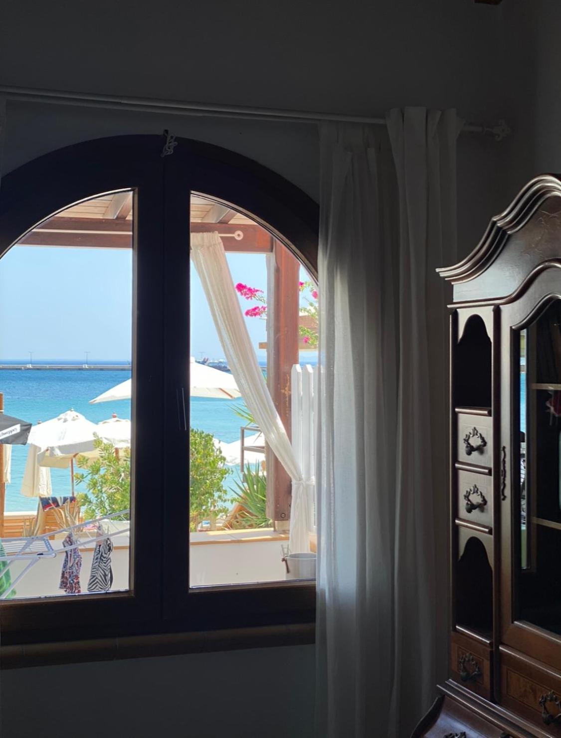 Holiday home Beachfront House *